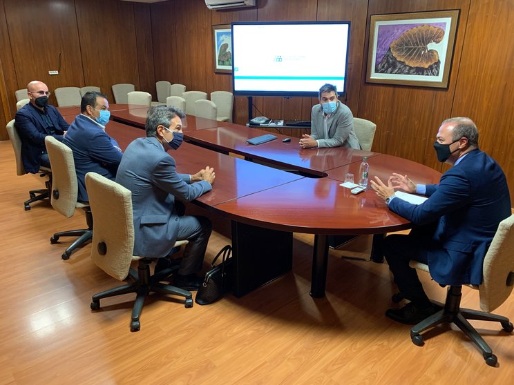 Durante la reunión mantenida entre el alcalde de Las Palmas de Gran Canaria y la Asociación Canaria de la Industria MICE