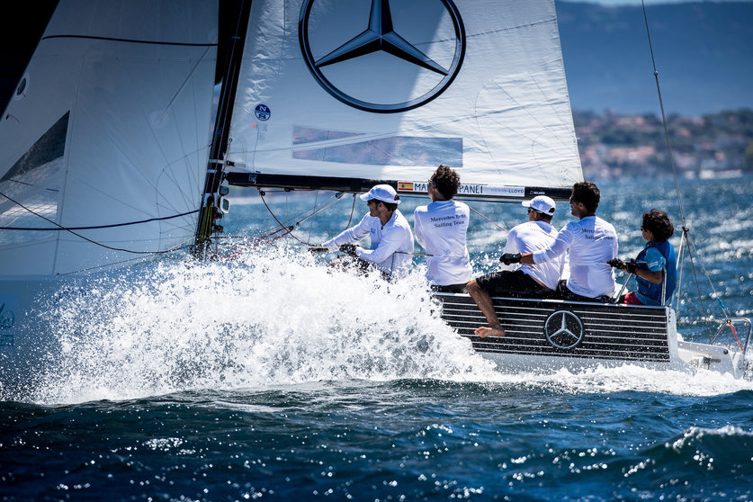 El Mercedes-Benz Sailing Team llega a la ría de Vigo