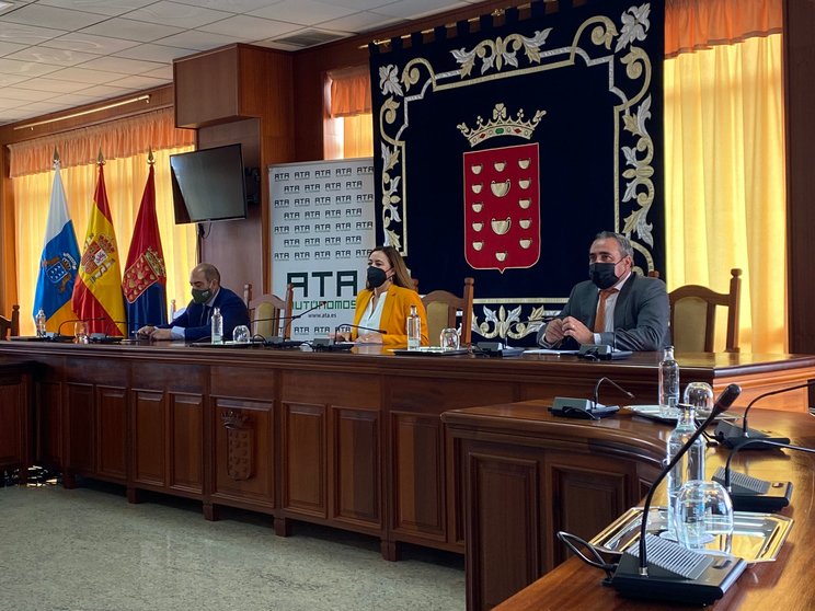 El Cabildo de Lanzarote y ATA colaboran para ofrecer asesoramiento a los autónomos
