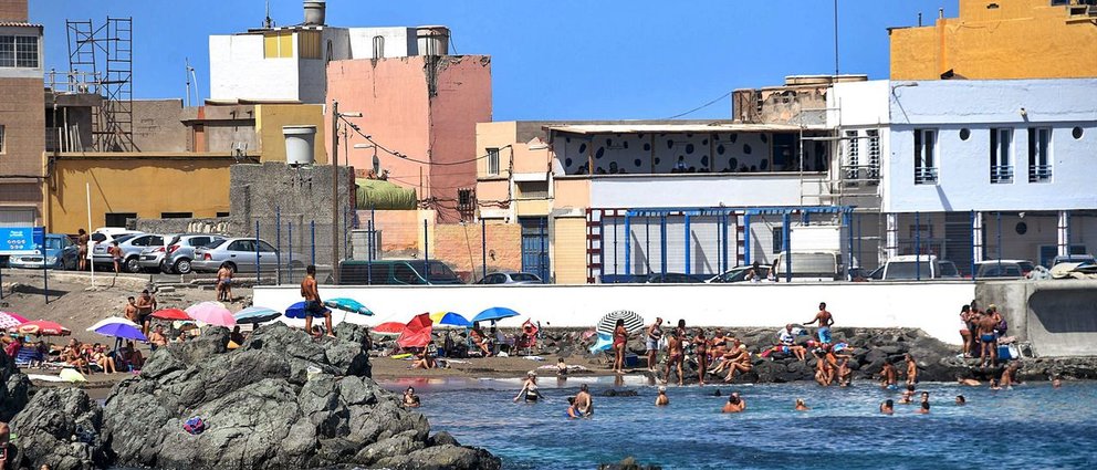 Ciudad de Mar reabre al baño la playa de La Puntilla en San Cristóbal tras certificar Salud Pública que la calidad del agua es apta