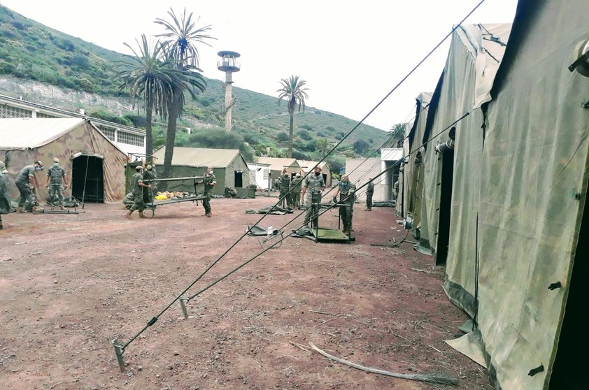 Imagen del campamento instalado por el Ejército en Barranco Seco (Foto TA)