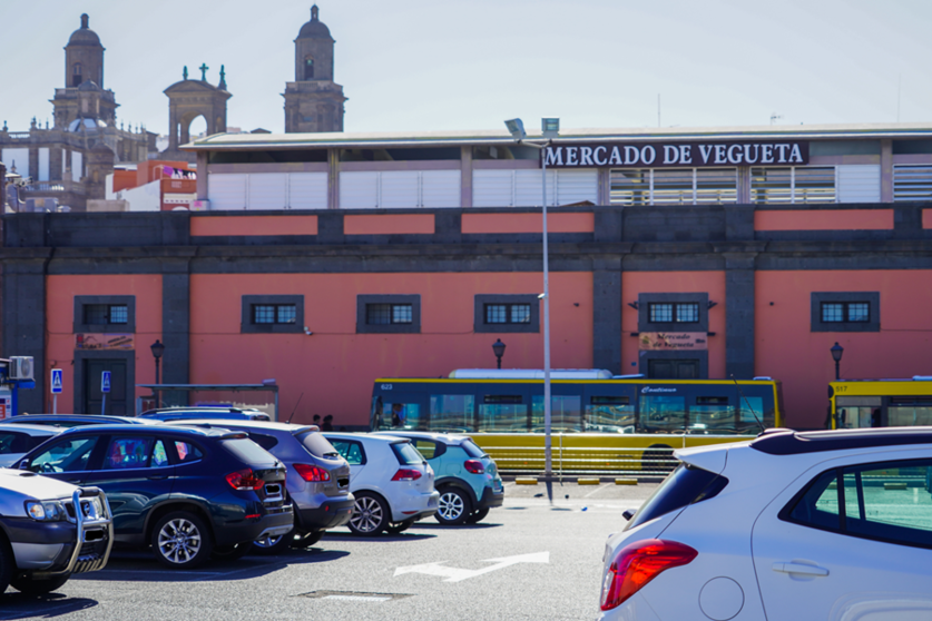 Sagulpa rebaja las tarifas de los aparcamientos de Vegueta y San Bernardo en respuesta a las demandas de los comerciantes