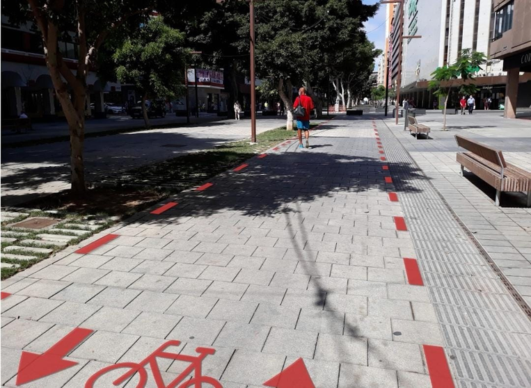 El Ayuntamiento inicia la señalización del carril bici en las ramblas de Mesa y López