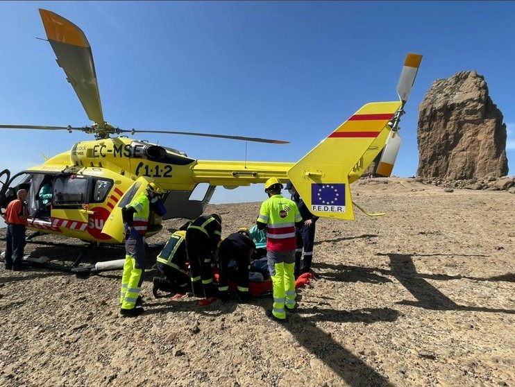 El SUC evacúa en helicóptero a una senderista herida en el Roque Nublo