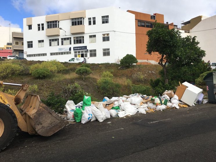 Telde recoge 21.000 kilos de escombros vertidos ilegalmente en La Herradura