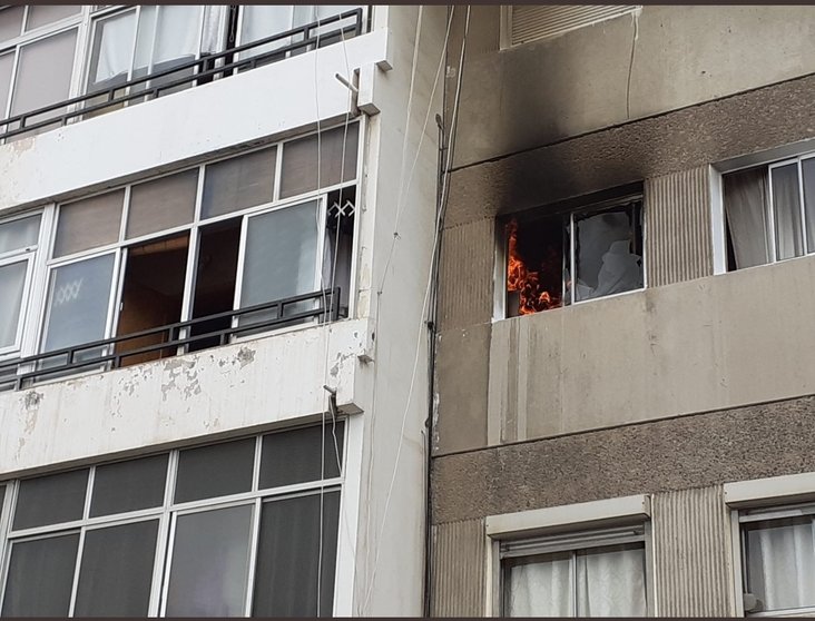 Imagen del incendio en una vivienda de La Paterna