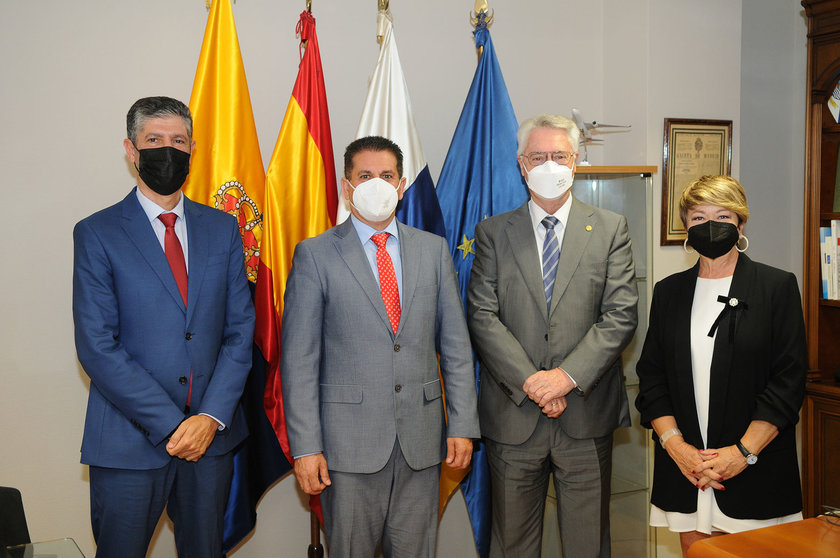 Gobierno y Cámara de Comercio de Gran Canaria firman un convenio para tramitar ayudas a canarios en Venezuela